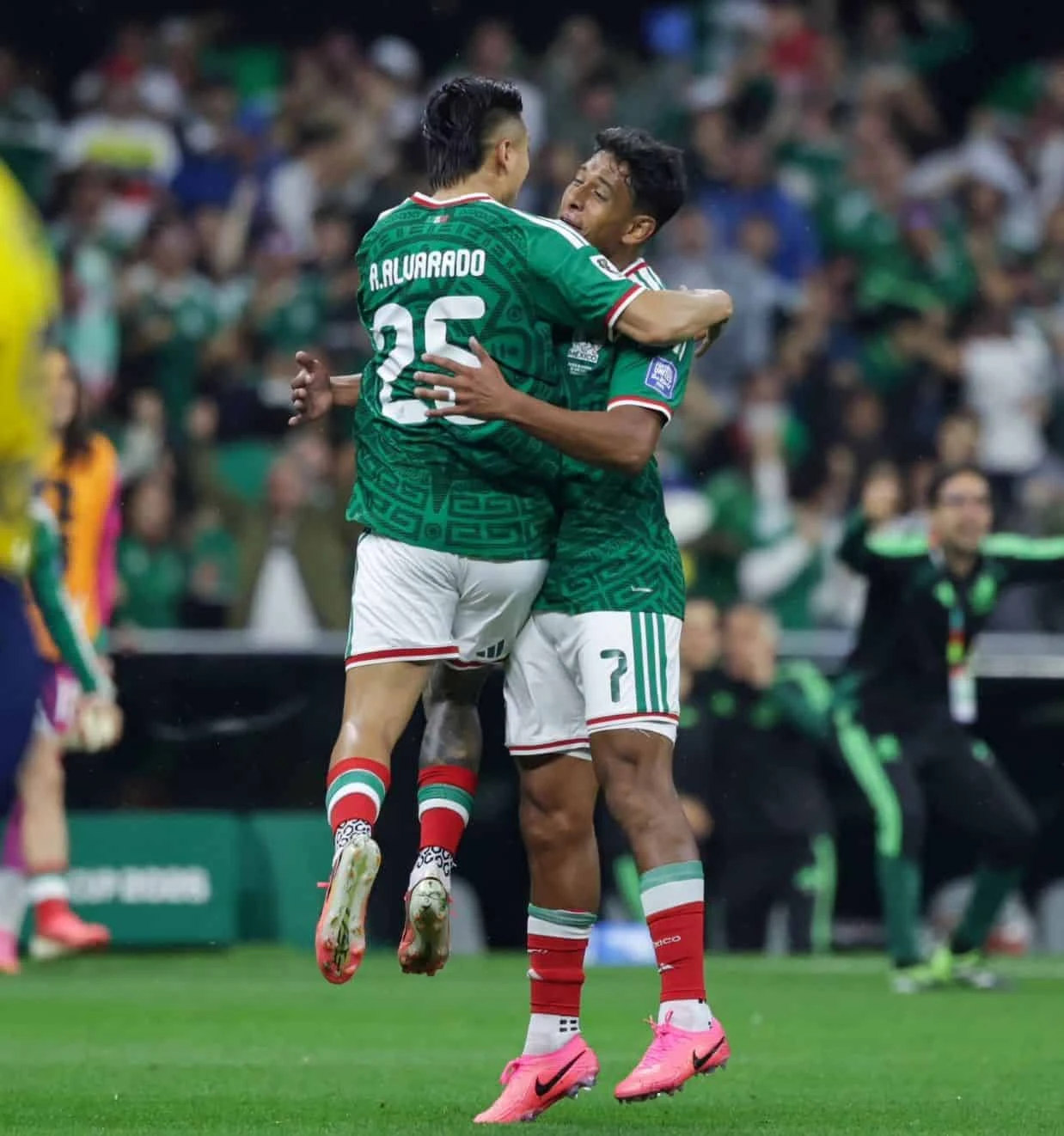 Hay gente muy entregada en la Selección de México y se ayudan entre ellos. Foto: Cortesía
