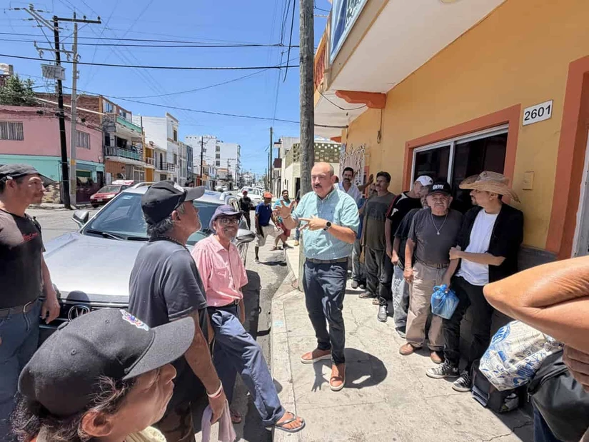 La familia Vega Carrillo recibe ayuda de amigos y otros benefactores para lograr su objetivo de alimentar a quienes menos tienen en Mazatlán