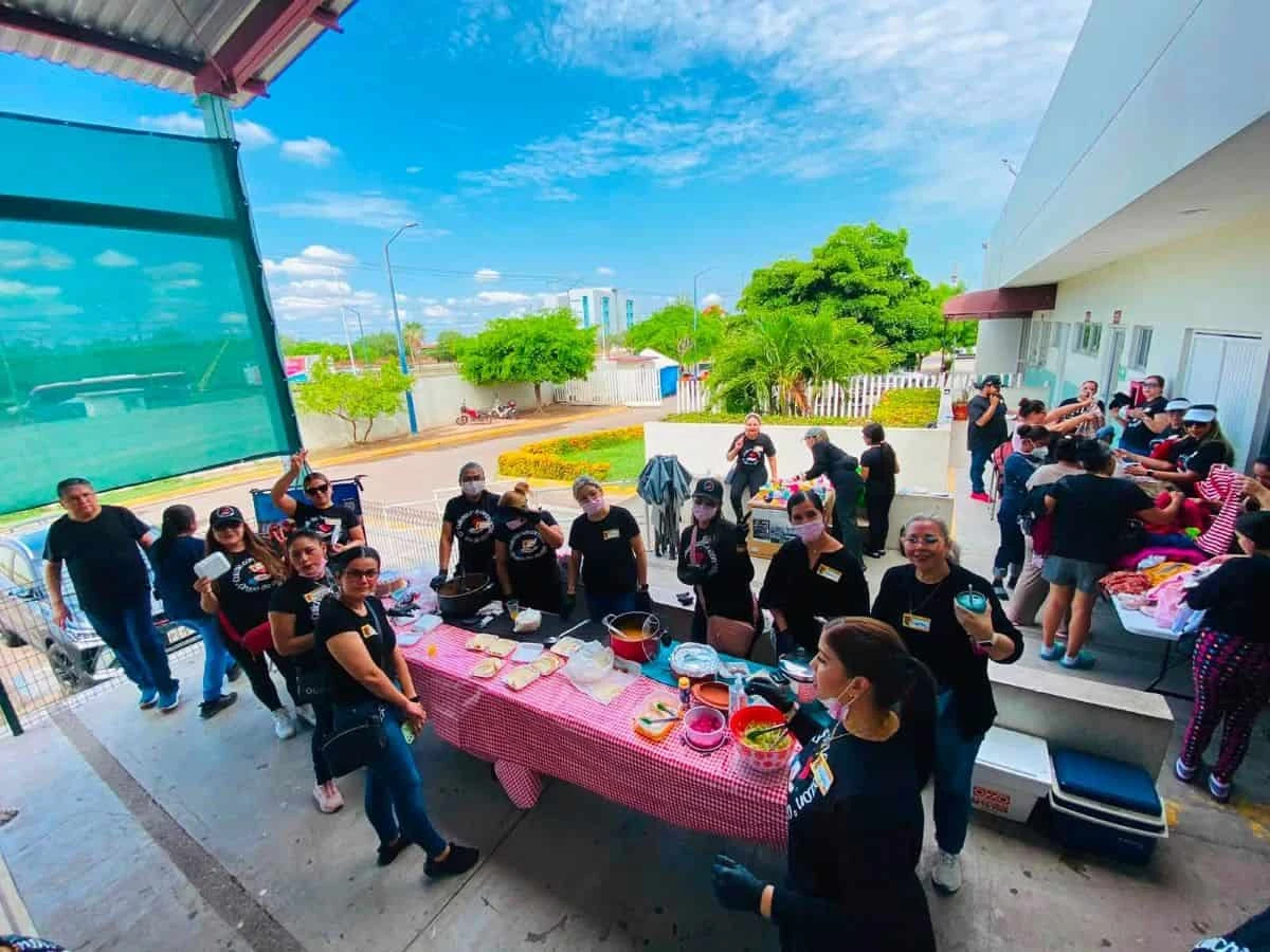 Con el lema No preguntes qué pueden hacer por ti; pregunta qué puedes hacer tú por los demás, Culichis de Corazón sigue sembrando esperanza en Culiacán. Foto: Culichis de Corazón