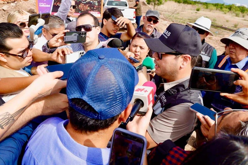 Más de 500 trabajadores participan en la construcción del nuevo malecón, una obra que impulsará el desarrollo y la inversión en la región.