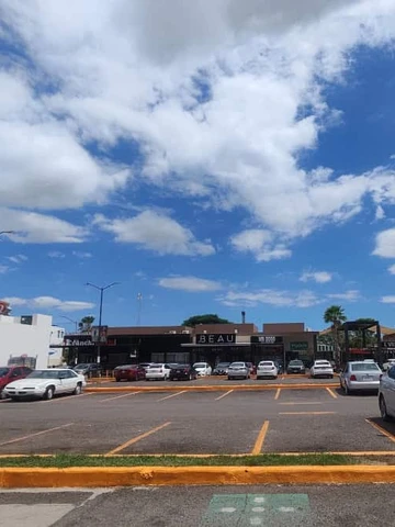 Plaza Valle Alto, un punto de encuentro que ha acompa&ntilde;ado el crecimiento de una comunidad