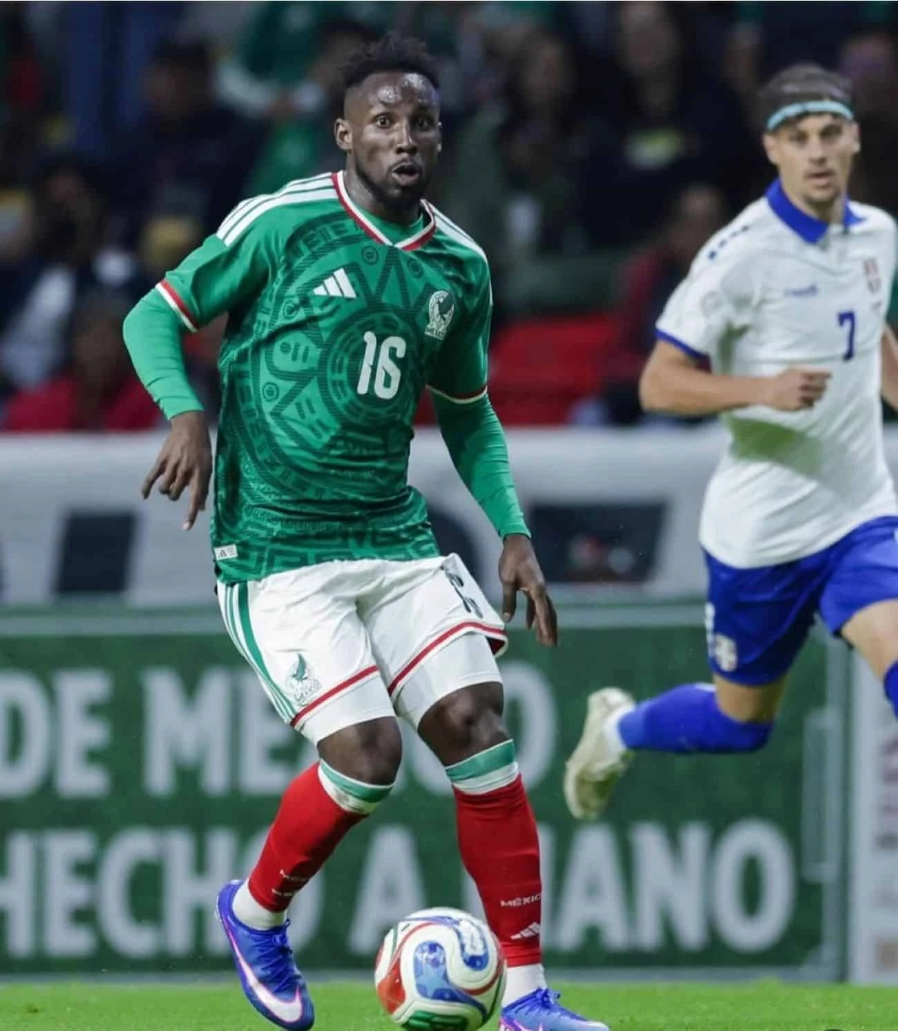 Cuánto vale Julián Quiñones. Foto: Instagram