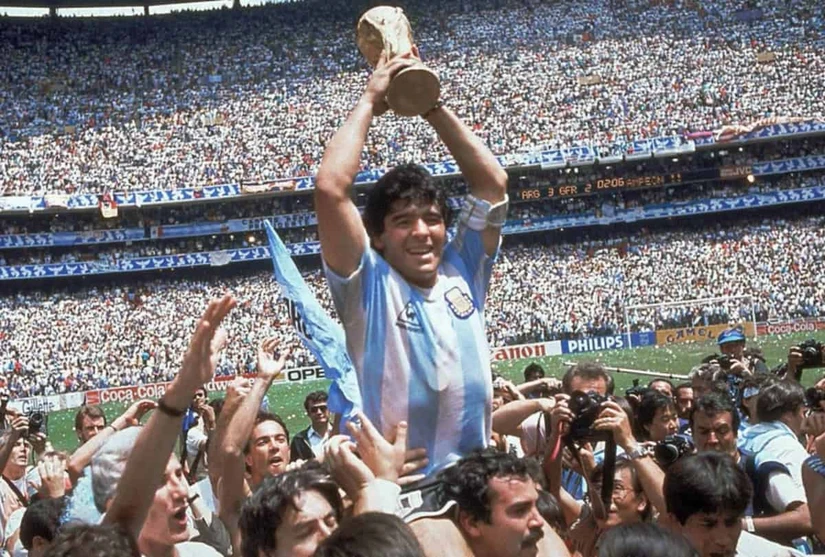 México terminó organizando el Mundial 1986, donde ganó Argentina con Maradona.