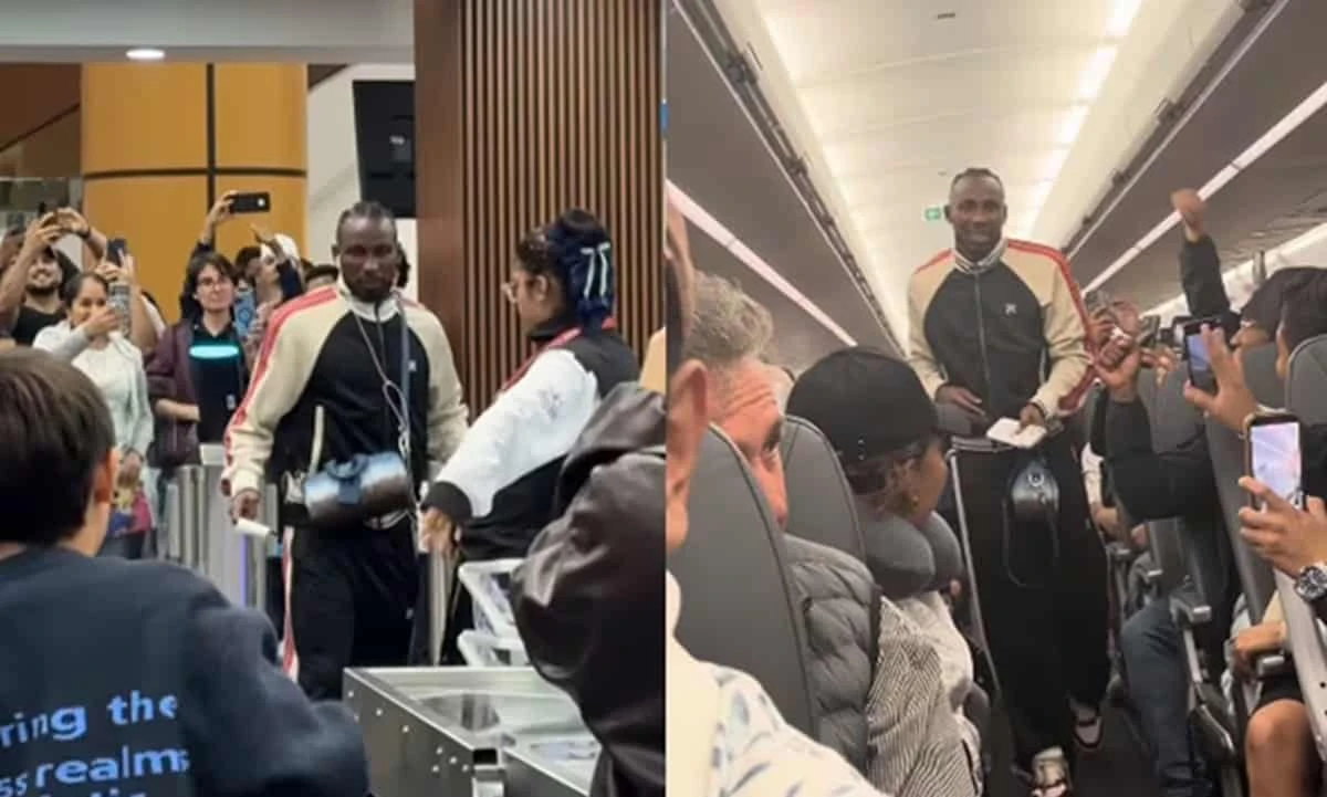 Julián Quiñones se vuelve viral por el recibimiento que tuvo en un vuelo comercial.