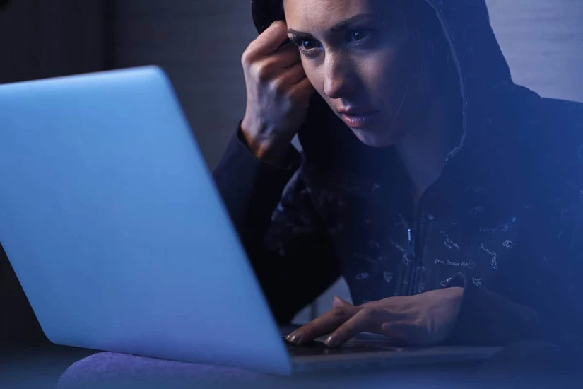 El hablar con lo que parece una persona no garantiza autenticidad del contacto
