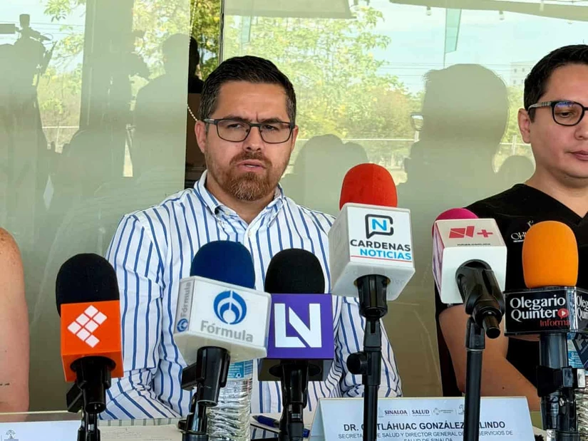 El secretario de Salud, Dr. Cuitláhuac González Galindo, destacó que en los últimos tres años se han realizado 55 cirugías gratuitas de reconstrucción mamaria en Sinaloa.