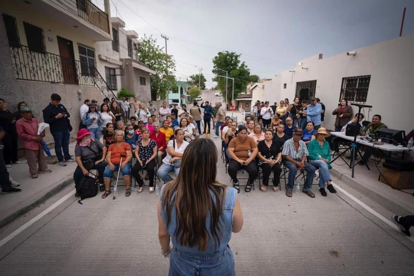 Tras años de espera, las familias de la colonia 5 de Mayo cuentan con siete calles pavimentadas que mejoran la accesibilidad, el alumbrado y la seguridad del sector. Foto: Ayuntamiento de Culiacán