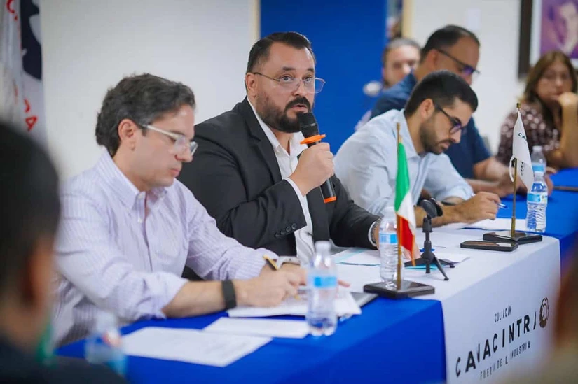 Diego Aguerrebere sostuvo una reunión con CANACINTRA Culiacán para fortalecer la coordinación con el sector industrial y promover el desarrollo económico de Sinaloa.