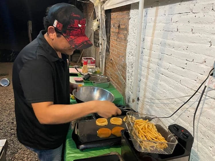 Piru’s Búrguer: el sabor de un sueño familiar que comienza a conquistar Escuinapa