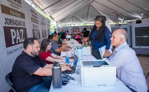 Jornadas de Paz llevan servicios gratuitos a familias en la colonia Lázaro Cárdenas en Culiacán