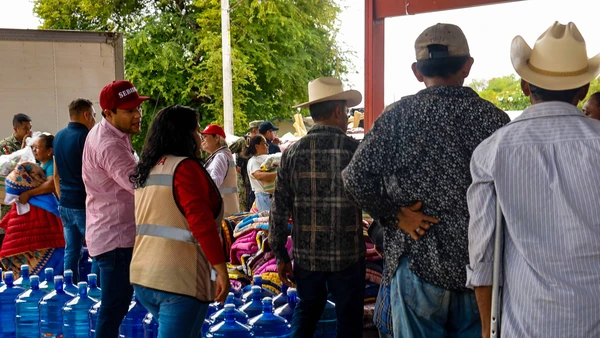 Familias de comunidades indígenas de Concordia y Cosalá reciben apoyos y atención médica integral