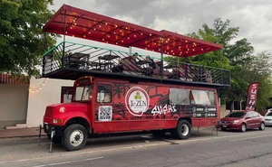 Así es Ji Zen Sushi, el food truck de dos pisos en Culiacán