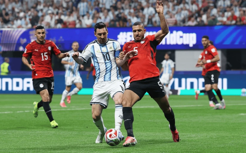 Aficionados y jugadores han estado inconformes con el arbitraje. Foto: Cortesía