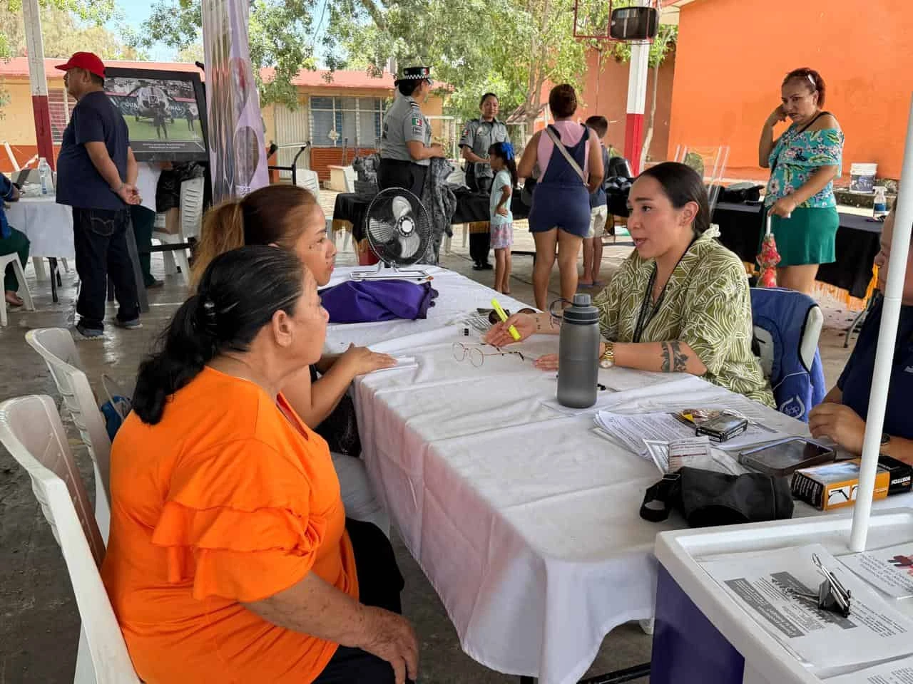 El programa Jornadas de Paz llegó al sector Flores Magón de Mazatlán en donde cientos de personas pudieron acceder a atención directa de diversas dependencias gubernamentales