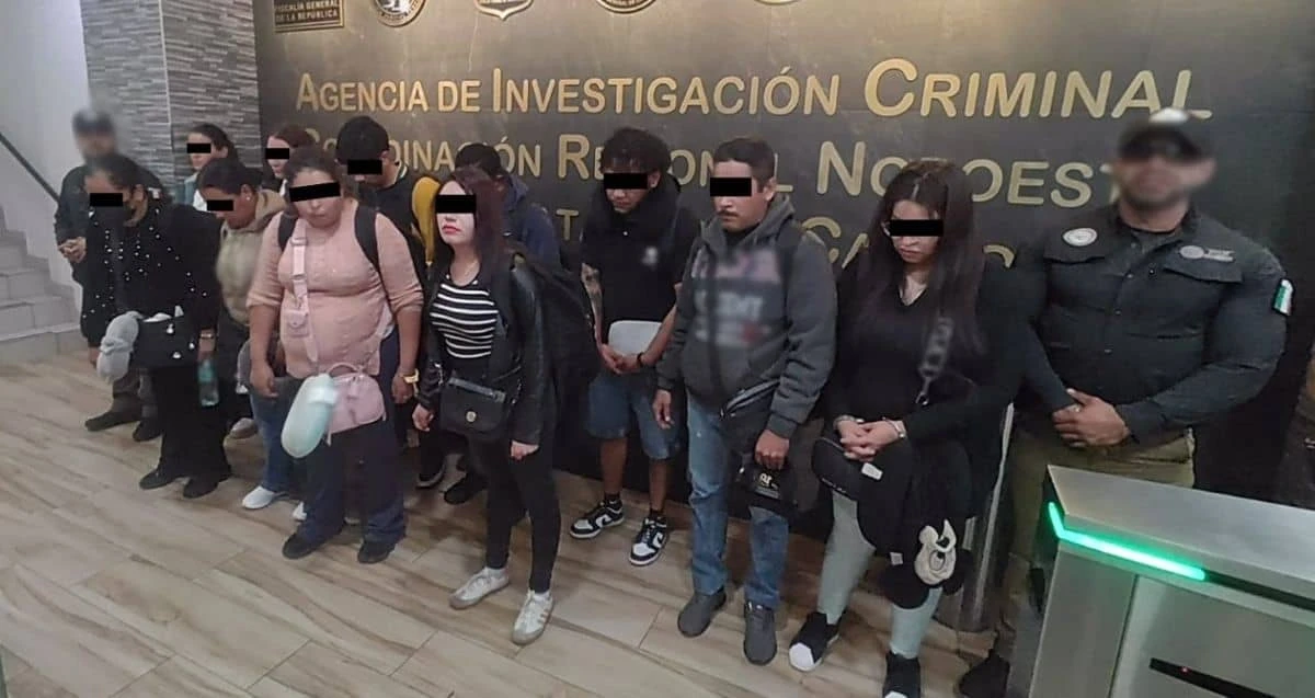 Arrestan a 11 personas en el Aeropuerto de Tijuana, en Baja California. Foto: Cortesía