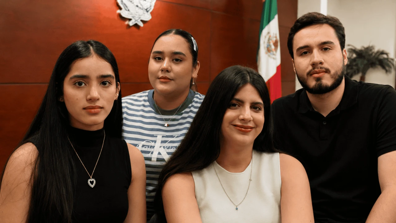 Estudiantes de Medicina, Odontología y Psicología de la UAS realizarán una estancia académica en universidades de España, donde fortalecerán su formación profesional y representarán con orgullo a la institución. Foto: UAS