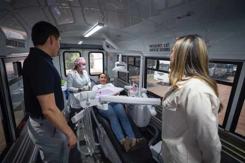 DIF Bienestar Culiacán acerca salud y servicios gratuitos a El Sifón y comunidades vecinas. Foto: Ayuntamiento de Culiacán
