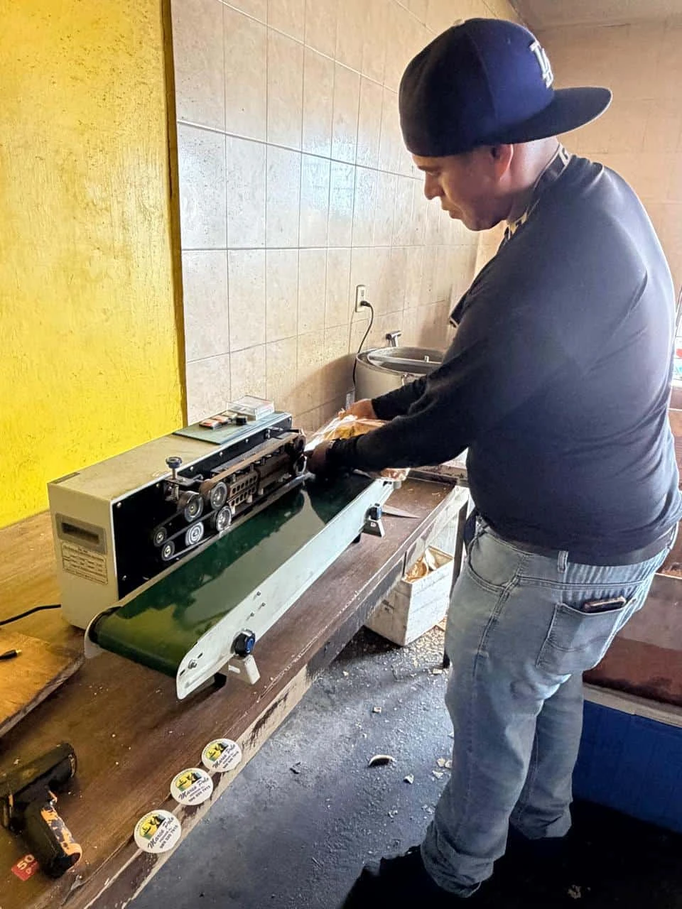 Actualmente la tortillería de Mauricio genera nueve empleos directos en la comunidad de Urías, donde lleva más de 30 años contribuyendo al desarrollo del sector
