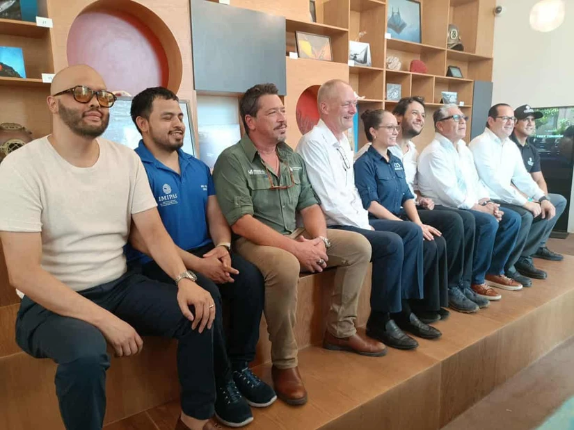 Autoridades y expertos asistieron a la inauguración de esta muestra fotográfica en la Sala de Reflexión del Acuario Mar de Cortés