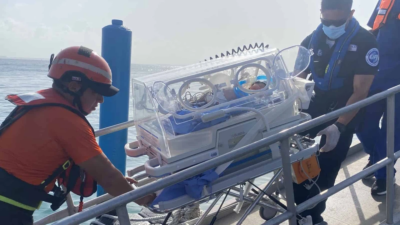 Una embarcación de la Marina se convirtió en la esperanza de un recién nacido en Isla Mujeres