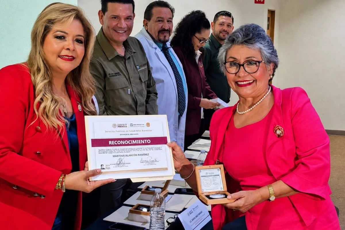 Martina Alarcón Ramírez es hoy parte del patrimonio humano de la salud pública sinaloense. Su legado recuerda que detrás de cada institución existen personas que, con empatía y compromiso, hacen posible que la esperanza llegue hasta donde más se necesita. | Imágenes de cortesía