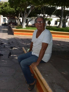 Porque ellos tienen hambre: el noble gesto de don José Manuel que cada tarde conmueve a La Cruz de Elota
