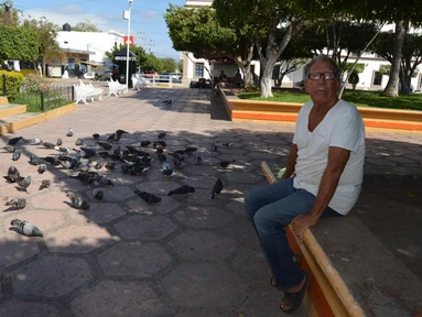 Porque ellos tienen hambre: el noble gesto de don José Manuel que cada tarde conmueve a La Cruz de Elota
