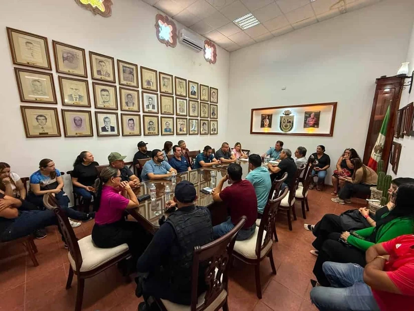 Autoridades municipales y estatales encabezaron la toma de protesta del Consejo Consultivo y Comité Ciudadano de Pueblo Mágico de Cosalá.
