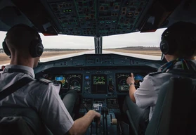 &iquest;Cu&aacute;nto cuesta estudiar la carrera de piloto aviador en M&eacute;xico?