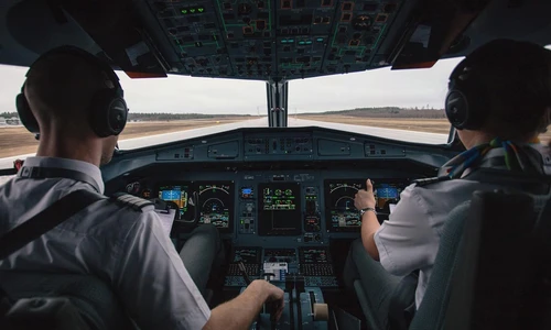 ¿Cuánto cuesta estudiar la carrera de piloto aviador en México? ¿Cuánto cuesta estudiar la carrera de piloto aviador en México?
