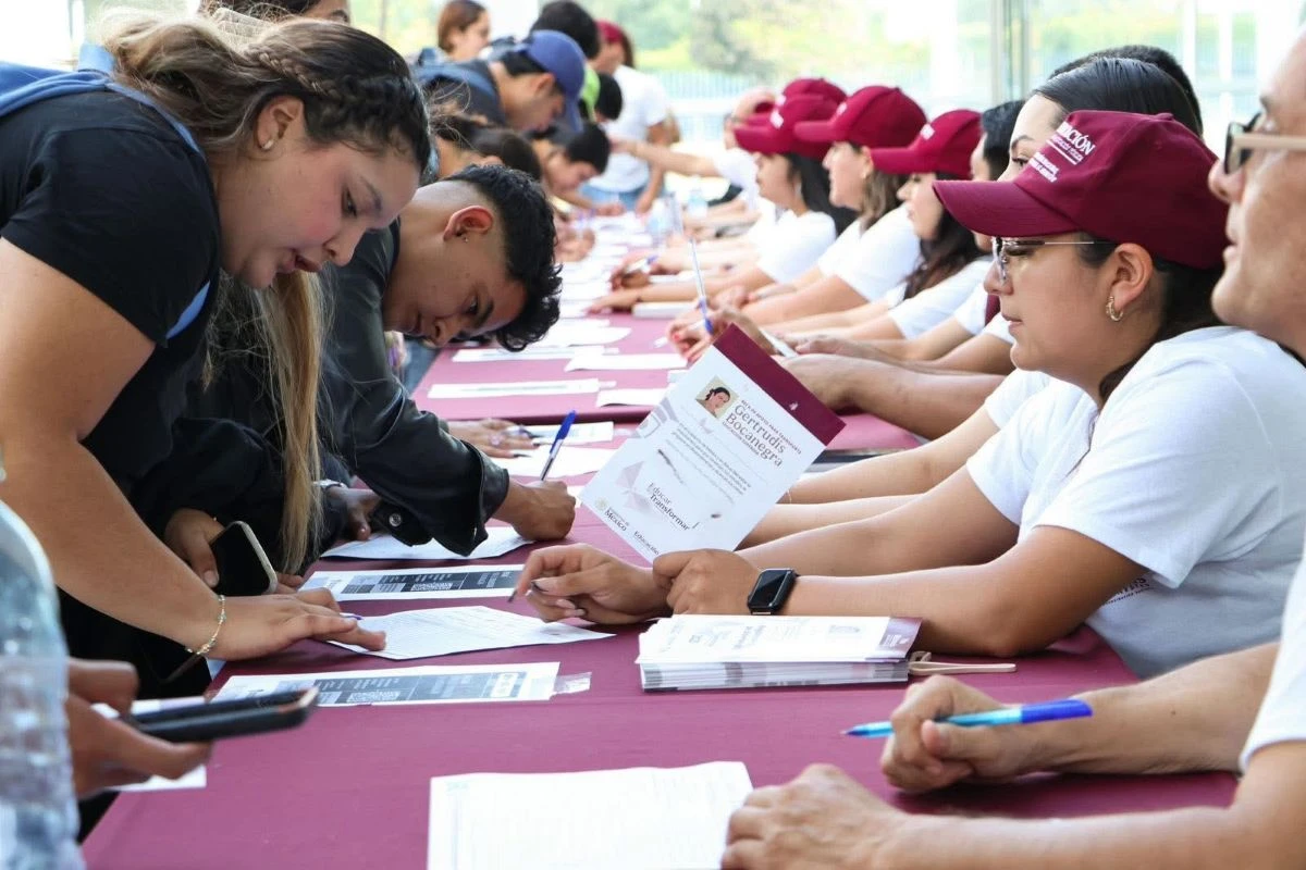 Conoce los detalles del registro de la Beca Gertrudis Bocanegra. Foto: Cortesía