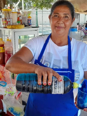 En La Cruz de Elota hay un carrito donde siempre encontrarás un raspado... y alguien dispuesto a ayudarte