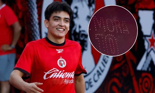¡Espectáculo en el cielo para Gilberto Mora! Xolos rinde emotivo homenaje con drones ¡Espectáculo en el cielo para Gilberto Mora! Xolos rinde emotivo homenaje con drones