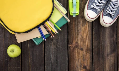Guía para comprar tenis escolares y mochilas en línea antes del regreso a clases. Guía para comprar tenis escolares y mochilas en línea antes del regreso a clases.