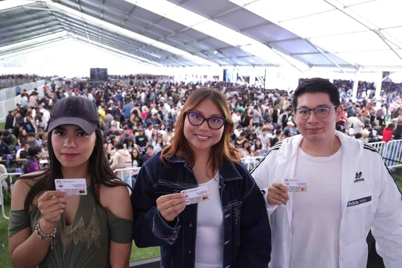 Entrega de la Beca para Transporte y Más en la CDMX. Foto: Cortesía