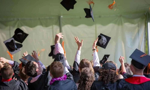 Profeco da recomendaciones para comprar paquetes de graduación seguros Profeco da recomendaciones para comprar paquetes de graduación seguros