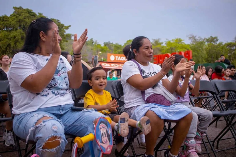 Con una función gratuita de títeres, Delta Teatro cautivó a niñas, niños y adultos con una historia que promueve la conservación de la cultura Yoreme y el valor de las tradiciones. Foto: IMCC