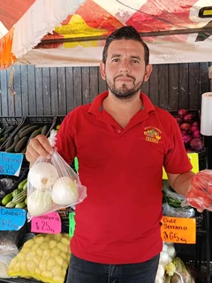 Cuando una puerta se cierra... "Frutería Chaidez" el negocio familiar en Quilá que nació de la adversidad