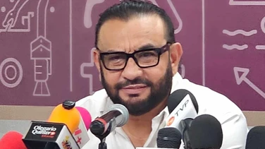 Gobierno de Sinaloa asegura tarjetas para descuento en transporte estudiantil