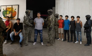 El escondite no funcionó: la Marina encontró a dos hombres debajo de un vehículo en Mazatlán