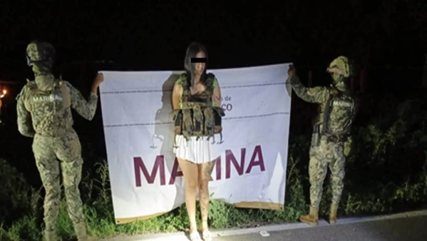 Una mujer fue detenida junto con un arsenal durante un operativo en Escuinapa