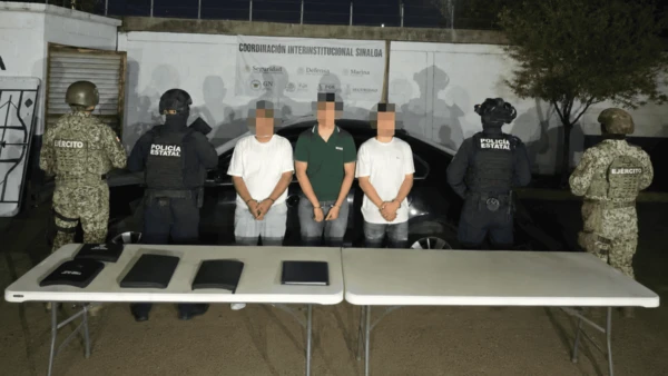 El Jetta negro aceleró al ver el operativo en Culiacán, pero la persecución terminó revelando un arsenal
