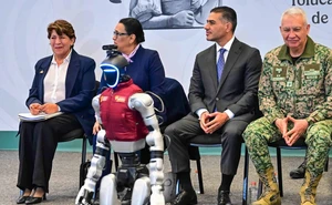 Habla, reconoce rostros y atenderá emergencias: así es Ceci, el robot con IA del Edomex