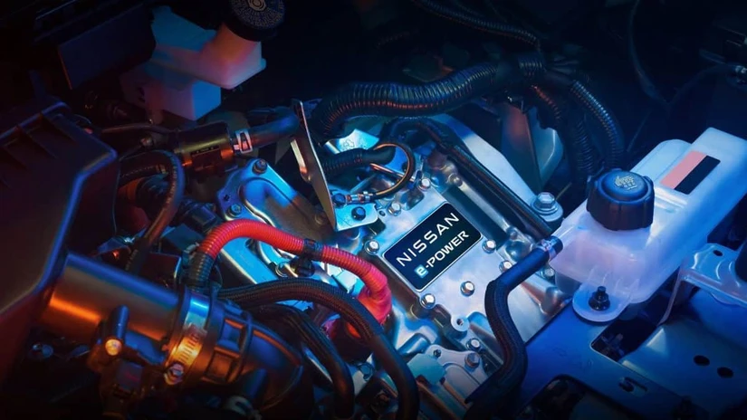 El motor de gasolina de e-Power nunca mueve las ruedas: solo genera electricidad.