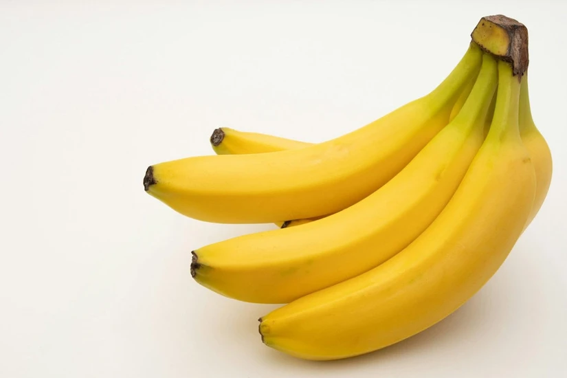 Profeco identifica los supermercados con el plátano y la manzana más baratos
