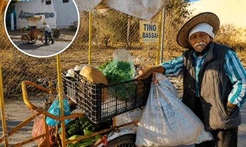 A sus 98 años, Don Alfonso vende frutas y verduras por las calles de Culiacán A sus 98 años, Don Alfonso vende frutas y verduras por las calles de Culiacán