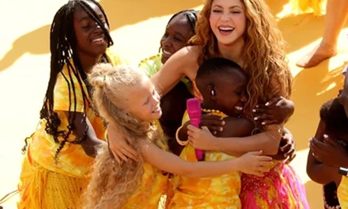 La niña de 10 años que pasó de bailar en redes a compartir escenario con Shakira frente al mundo La niña de 10 años que pasó de bailar en redes a compartir escenario con Shakira frente al mundo