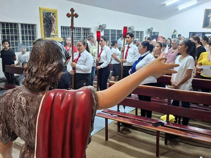 Con alegría y profunda devoción, la comunidad celebró a San Juan Bautista, renovando su esperanza y demostrando que el amor de Dios sigue uniendo corazones. Foto: Juan Madrigal