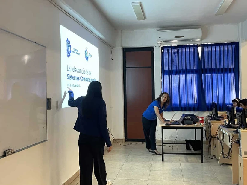 Esta oferta educativa responde a una necesidad en todo el estado, es la primera ingeniería en Inteligencia Artificial en Sinaloa