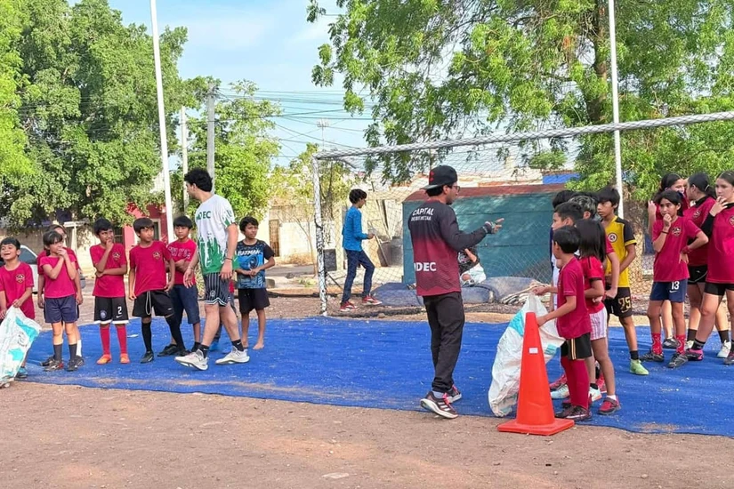 IMDEC donó material deportivo para fortalecer las actividades comunitarias.